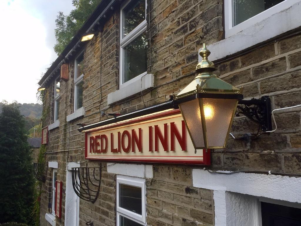 The Red Lion Inn Холмфирт Экстерьер фото