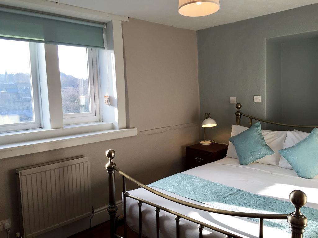 The Red Lion Inn Холмфирт Экстерьер фото